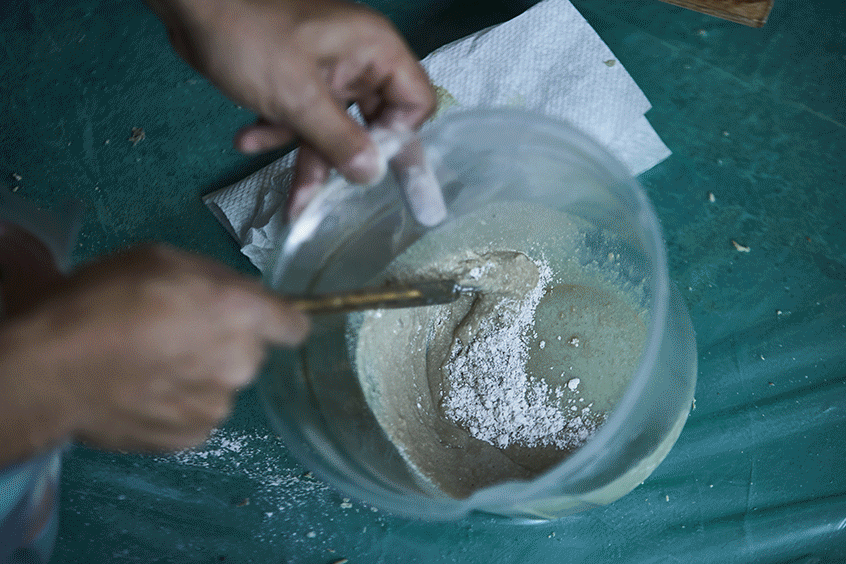 04 / Paint made from Kutani ware waste / 九谷焼廃材を再解釈した塗料の開発